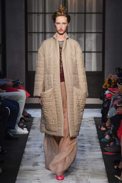 Look 32